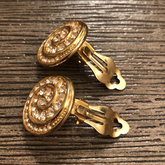 Vintage Swirl Rhinestone Clip Earrings - Picture 11 of 13